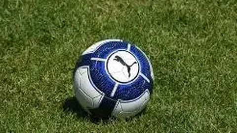 热火击败独行侠终止其连胜，巴特勒贡献33分；骑士战胜猛龙。